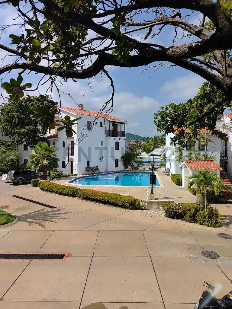 En venta Townhouse con muelle en Pueblo Viejo, Lecheria