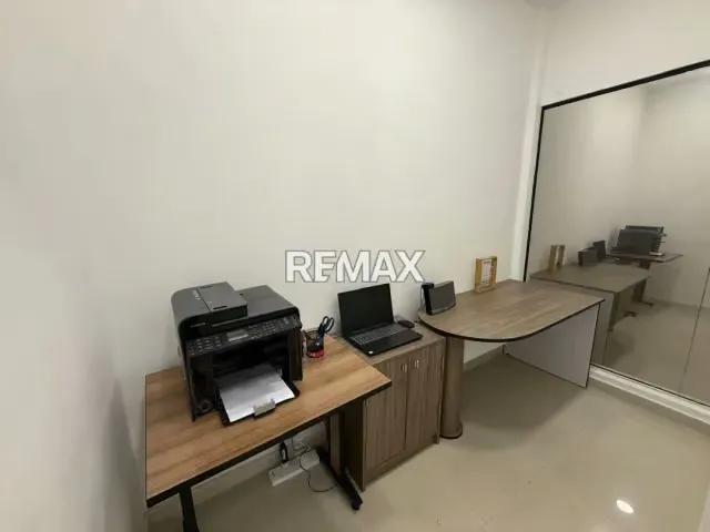 Venta de exclusivo Local comercial en Centro Corporativo Viña Plaza. - 11