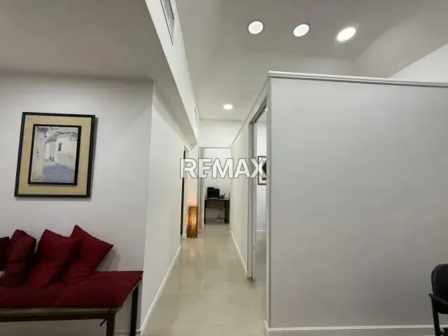 Venta de exclusivo Local comercial en Centro Corporativo Viña Plaza. - 6