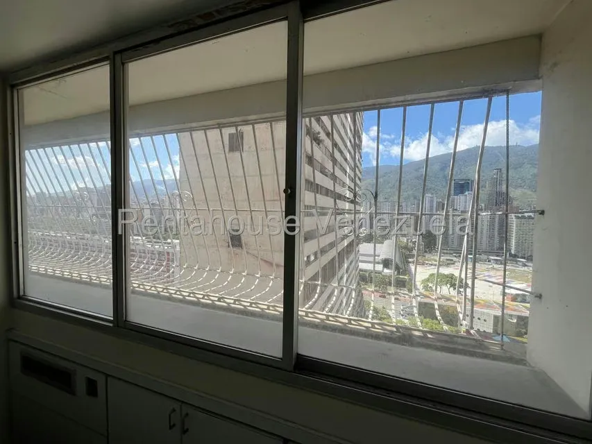 Apartamento (Duplex) en Venta en Parque Central, Distrito Metropolitano - 25