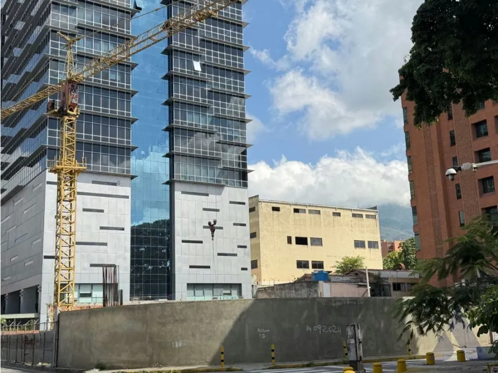 Vendo terreno c/ proyecto 1080 m2 Las Mercedes 2331 - 8