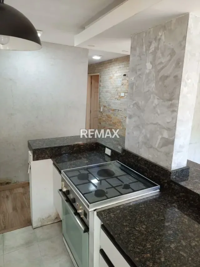 VENTA APARTAMENTO PARA REMODELAR UBICADO EN BELLO MONTE,BARUTA, CARACAS. - 3