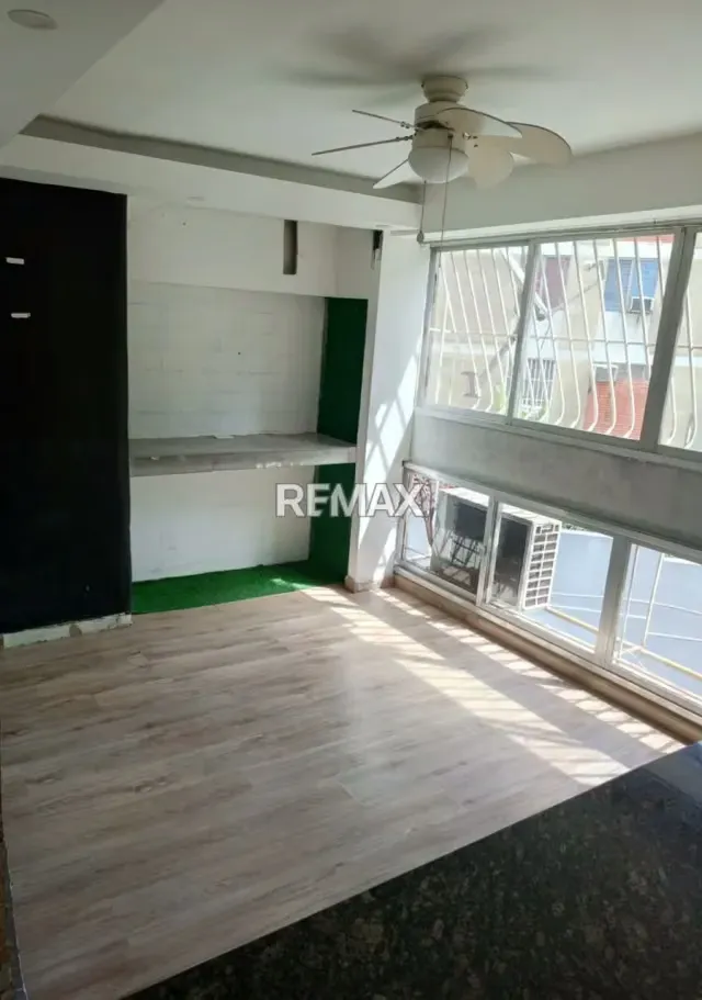 VENTA APARTAMENTO PARA REMODELAR UBICADO EN BELLO MONTE,BARUTA, CARACAS. - 6