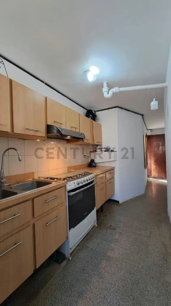 Se vende apartamento en la Urbanización Zapara - 2