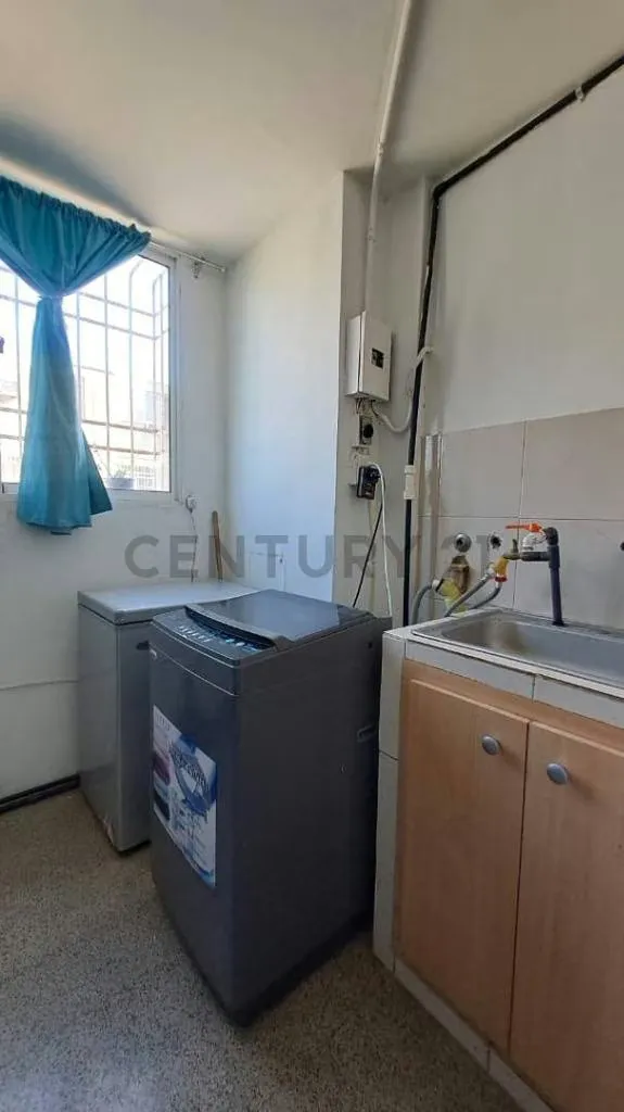 Se vende apartamento en la Urbanización Zapara - 5