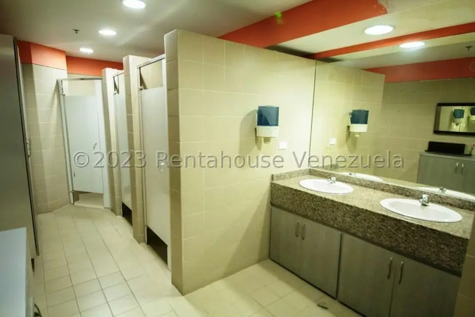 Oficina en Venta en Macaracuay, Distrito Metropolitano - 16