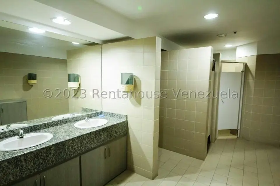 Oficina en Venta en Macaracuay, Distrito Metropolitano - 17