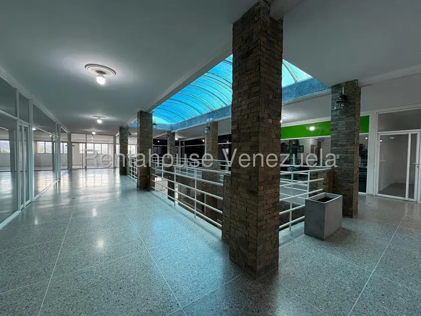 Local Comercial en Alquiler en Parroquia Juan de Villegas, Lara - 10