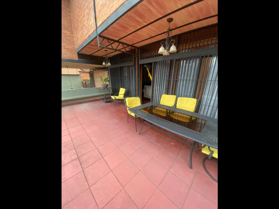 Se vende casa 420m2 Prados del Este 4123 - 2