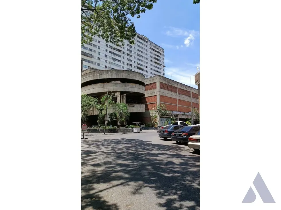 Alquilo local comercial 203m2 El Paraiso 4437 - 11
