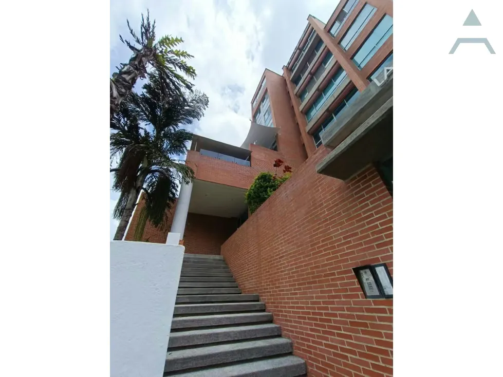 Se vende Apto 300m² 3h+s/4b+s/3p Los Campitos