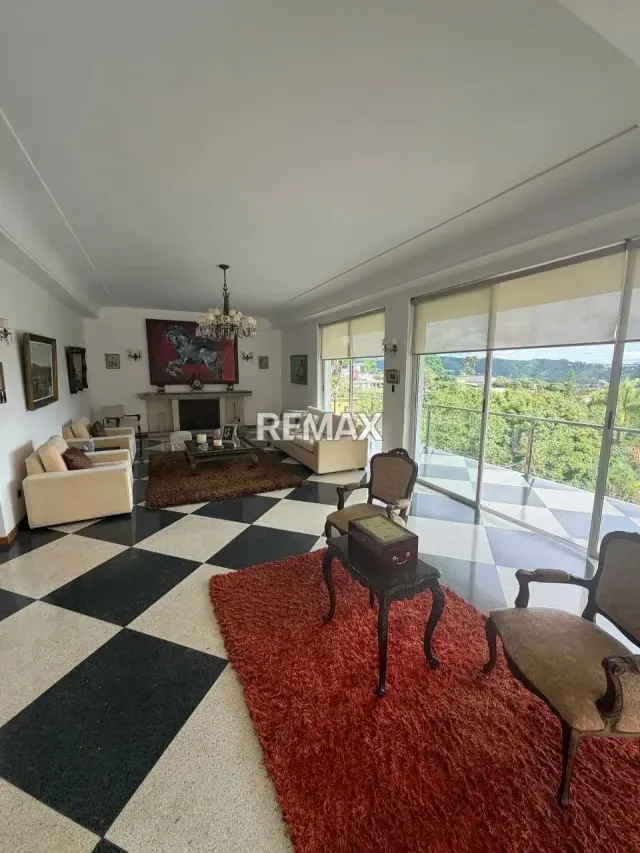CASA LOMAS DEL CLUB HIPICO 560 MTS VENTA - 8