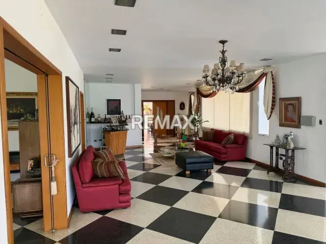 CASA LOMAS DEL CLUB HIPICO 560 MTS VENTA - 10