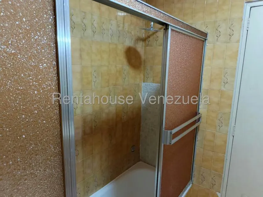 Apartamento (1 Nivel) en Venta en Los Palos Grandes, Distrito Metropolitano - 18