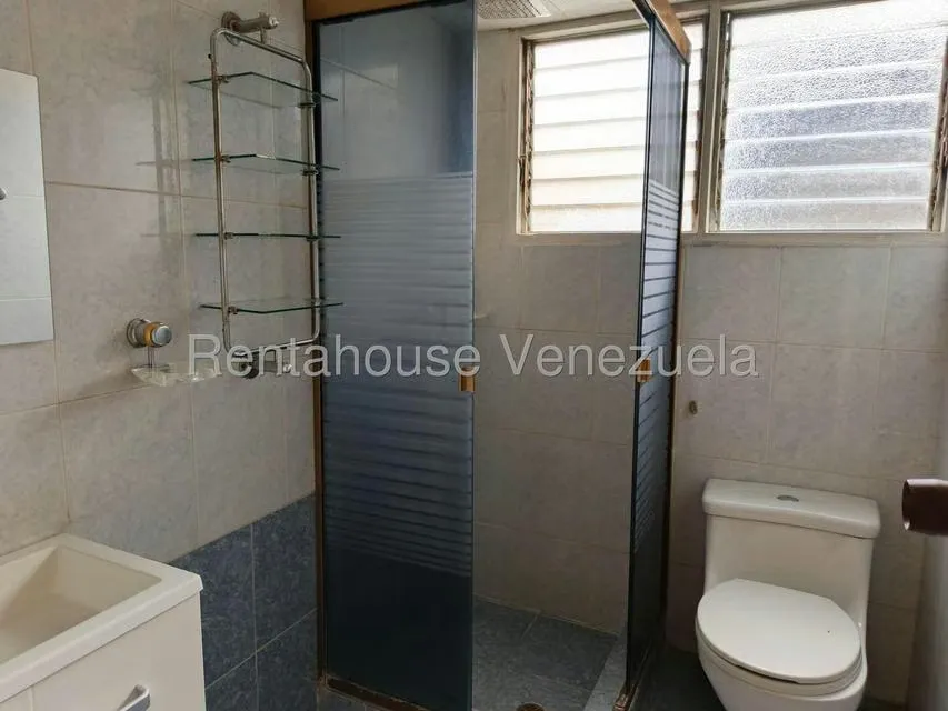 Apartamento (1 Nivel) en Venta en Los Palos Grandes, Distrito Metropolitano - 25