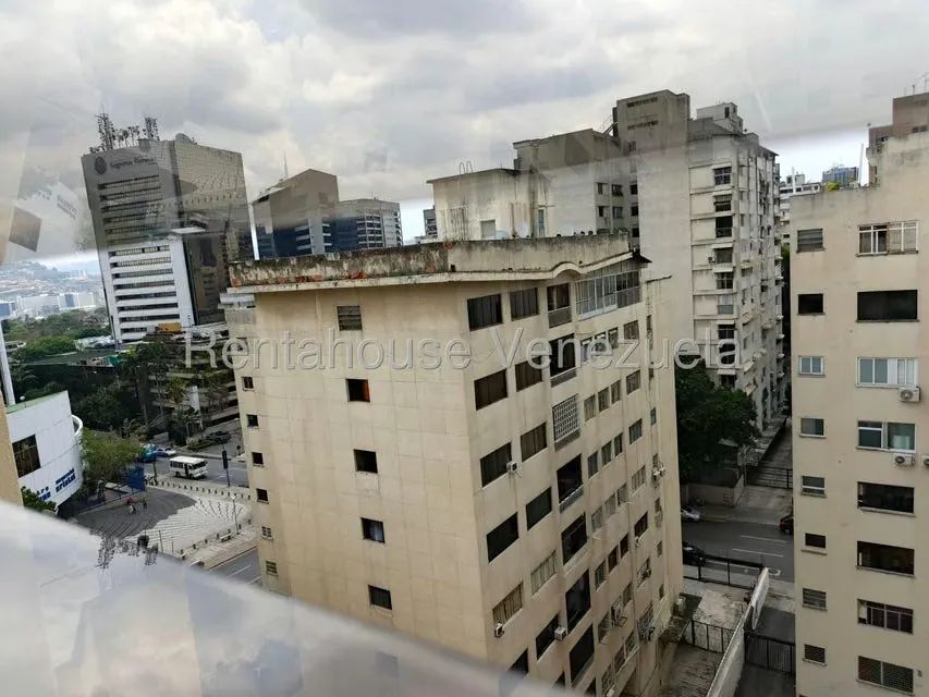 Apartamento (1 Nivel) en Venta en Los Palos Grandes, Distrito Metropolitano - 27