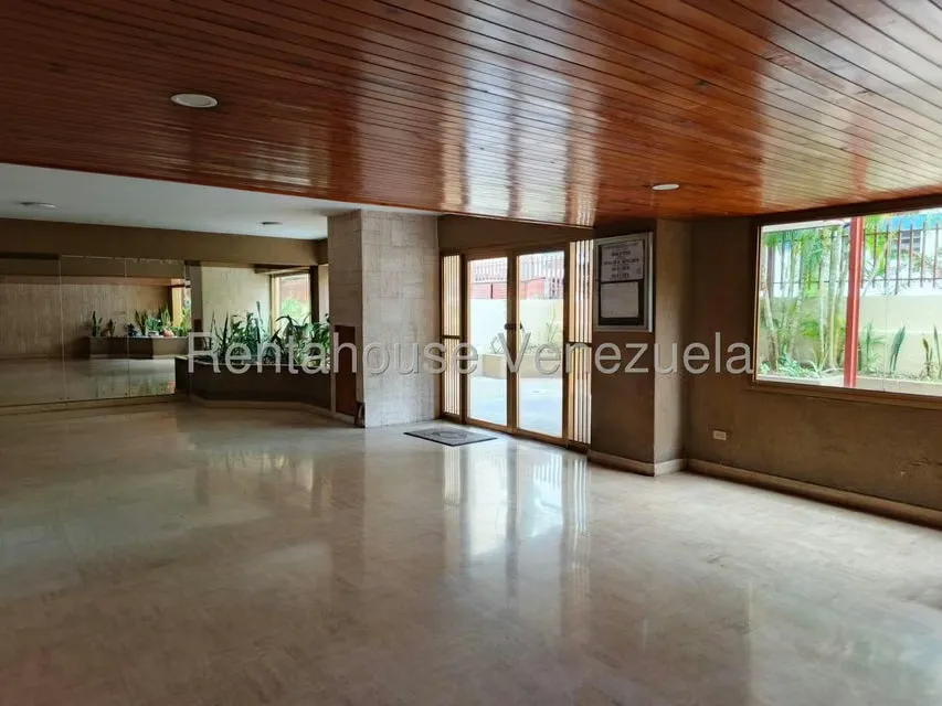 Apartamento (1 Nivel) en Venta en Los Palos Grandes, Distrito Metropolitano - 4