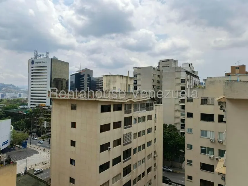 Apartamento (1 Nivel) en Venta en Los Palos Grandes, Distrito Metropolitano - 34
