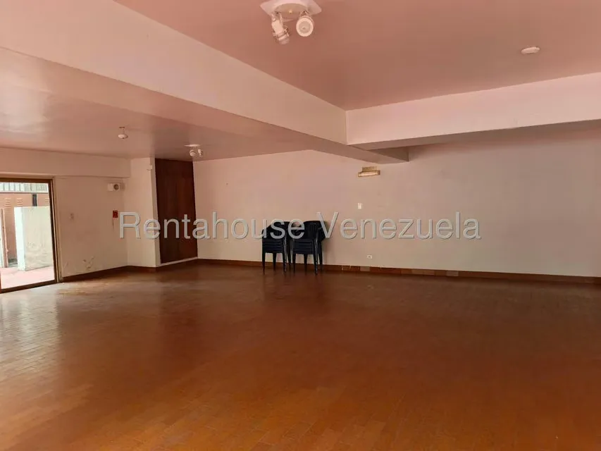 Apartamento (1 Nivel) en Venta en Los Palos Grandes, Distrito Metropolitano - 39