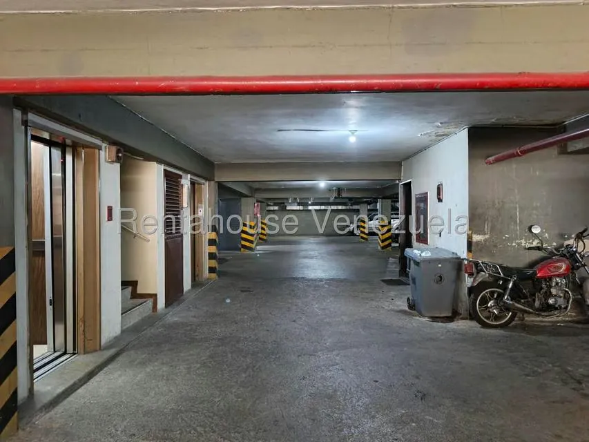 Apartamento (1 Nivel) en Venta en Los Palos Grandes, Distrito Metropolitano - 41