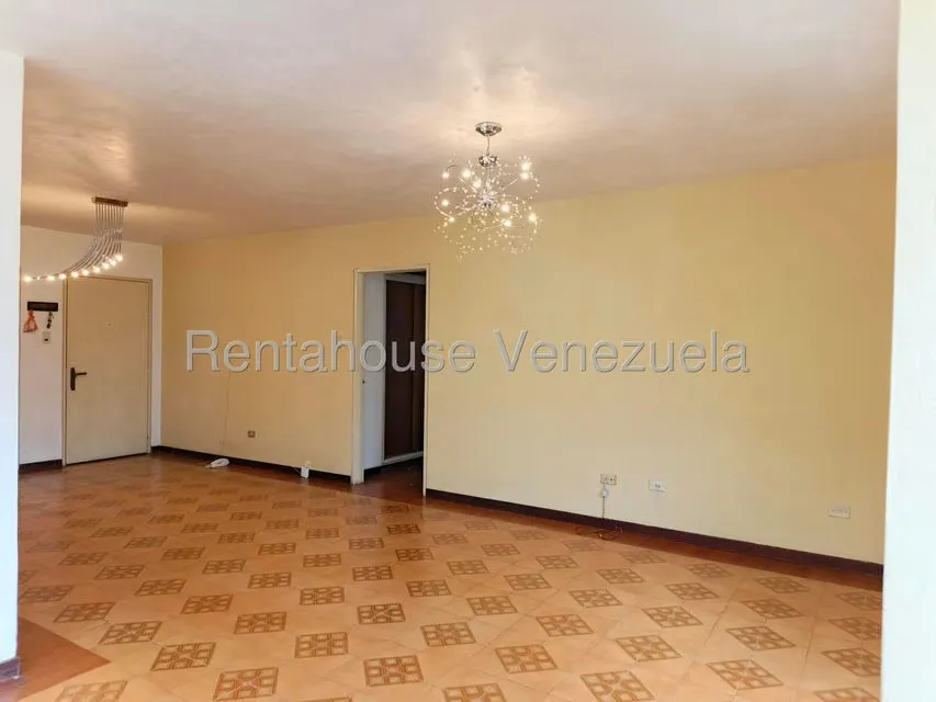 Apartamento (1 Nivel) en Venta en Los Palos Grandes, Distrito Metropolitano - 8