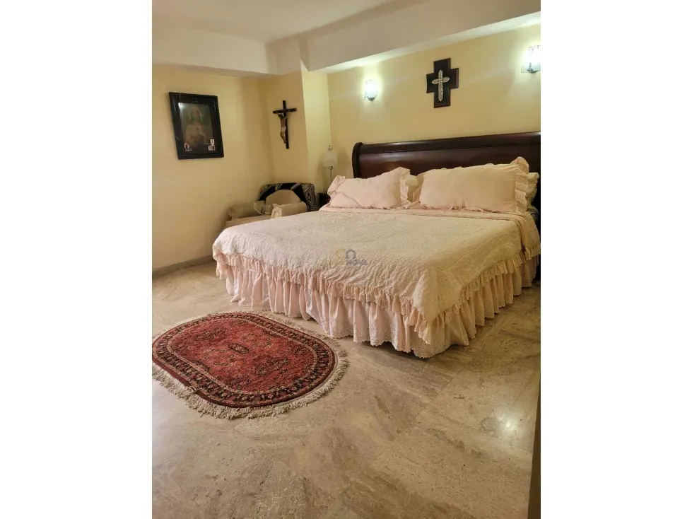 En Venta Apartamento Las Esmeraldas 193 m2 de 3H+Ser/4B/2E+Maletero - 13