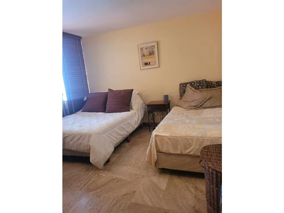 En Venta Apartamento Las Esmeraldas 193 m2 de 3H+Ser/4B/2E+Maletero - 18