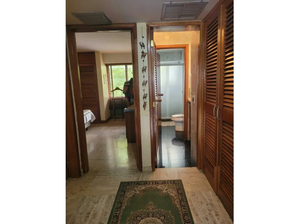 En Venta Apartamento Las Esmeraldas 193 m2 de 3H+Ser/4B/2E+Maletero - 21