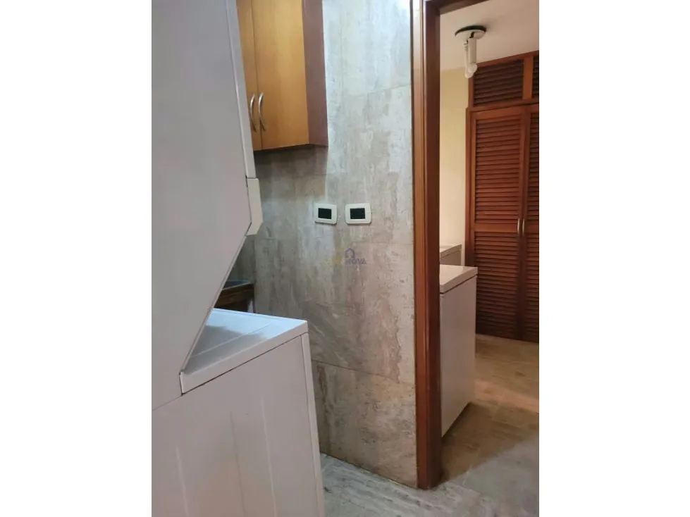 En Venta Apartamento Las Esmeraldas 193 m2 de 3H+Ser/4B/2E+Maletero - 26