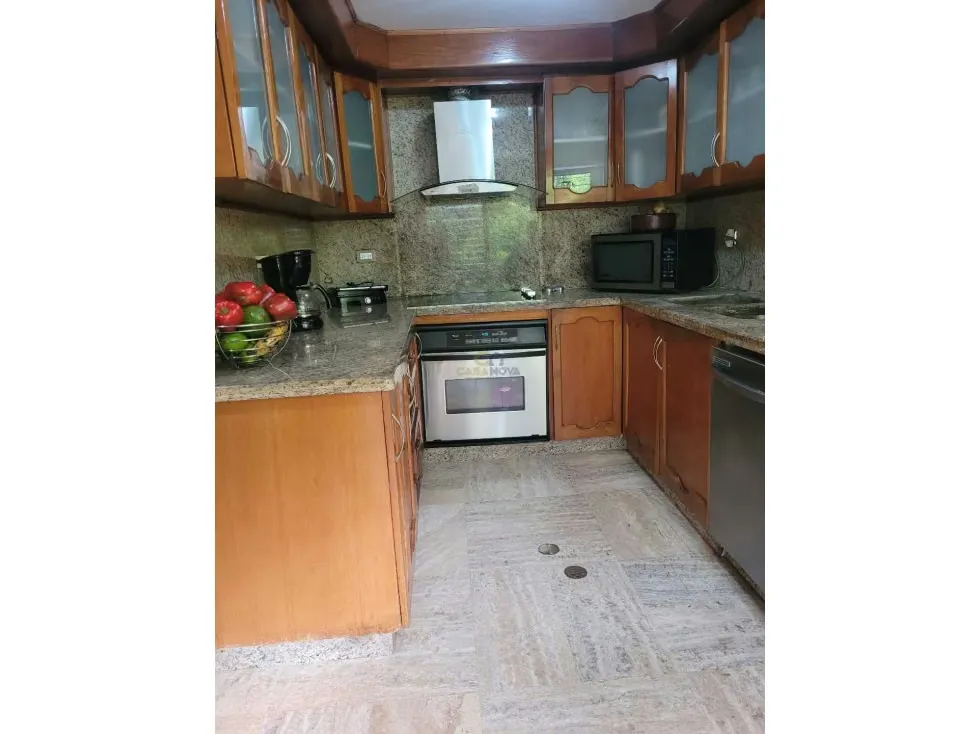 En Venta Apartamento Las Esmeraldas 193 m2 de 3H+Ser/4B/2E+Maletero - 28