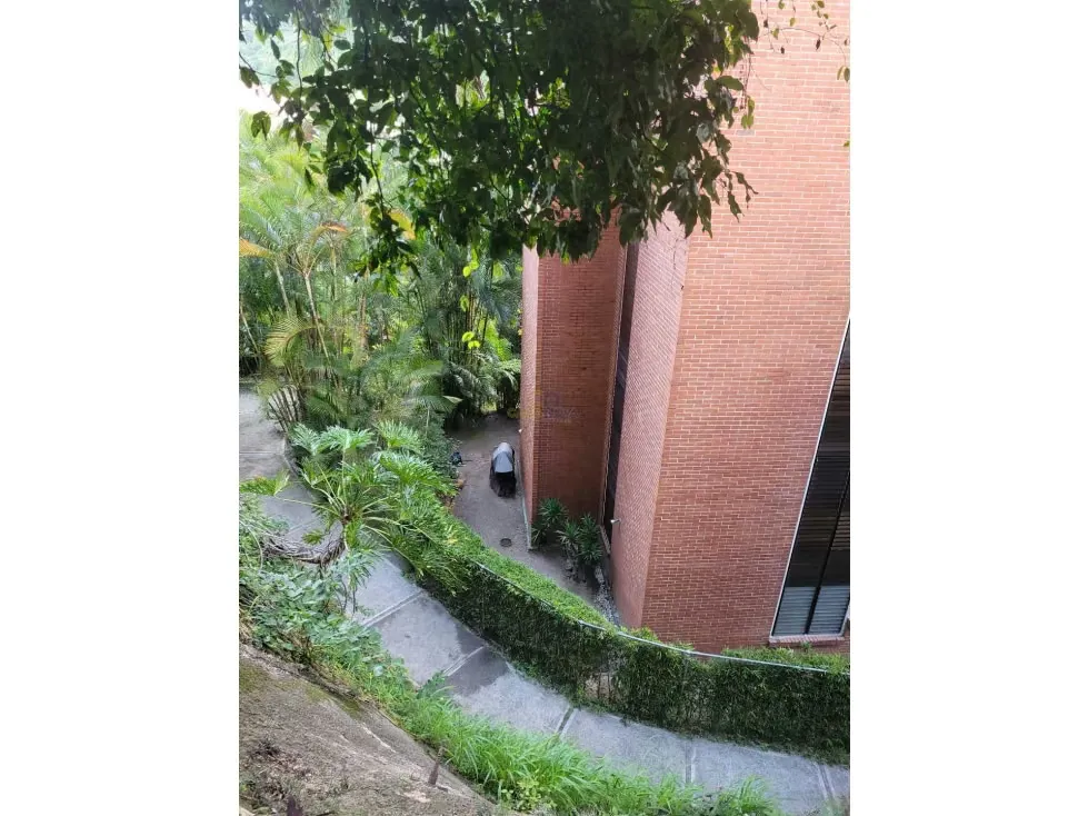 En Venta Apartamento Las Esmeraldas 193 m2 de 3H+Ser/4B/2E+Maletero - 31