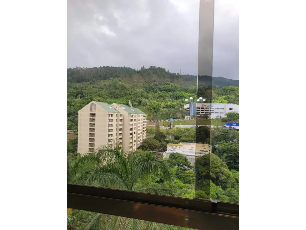 En Venta Apartamento Las Esmeraldas 193 m2 de 3H+Ser/4B/2E+Maletero - 8