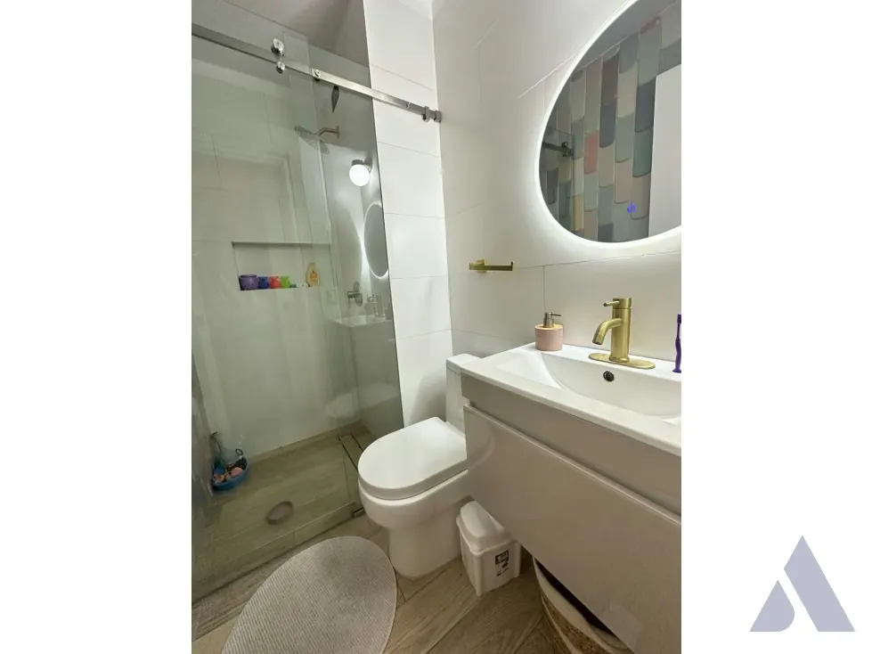 Vendo PB c/ terraza y jardín en calle cerrada 300m2 La Boyera 1795 - 12