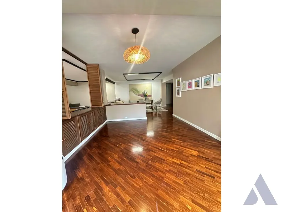 Vendo PB c/ terraza y jardín en calle cerrada 300m2 La Boyera 1795 - 4