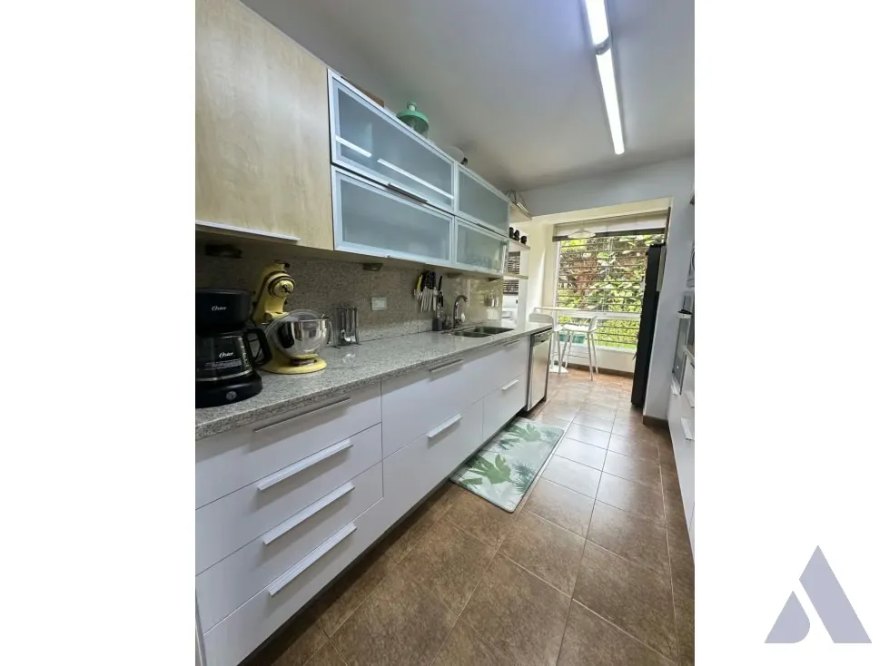 Vendo PB c/ terraza y jardín en calle cerrada 300m2 La Boyera 1795 - 5