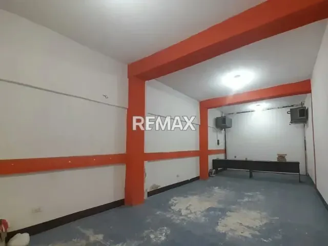 EN ALQUILER LOCAL COMERCIAL DE 400 METROS CUADRADOS EN LA AVENIDA HUGO CHAVEZ DE TUCACAS. - 4
