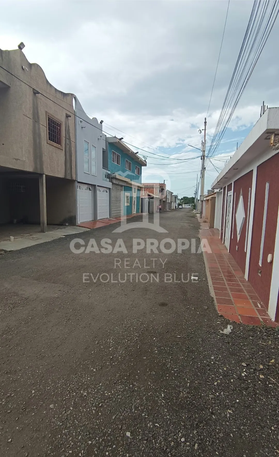TOWNHOUSE EN GRIS Lagosur