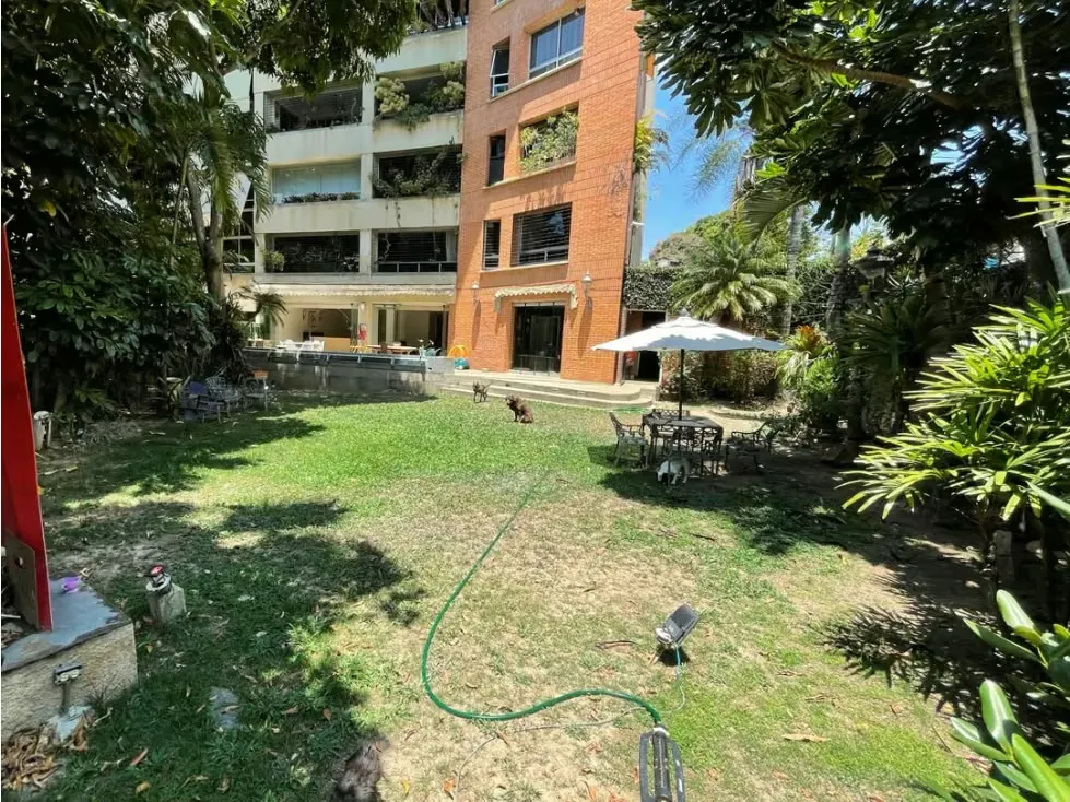 Se vende Apto 900m² 5h/6b/4p Los Palos Grandes