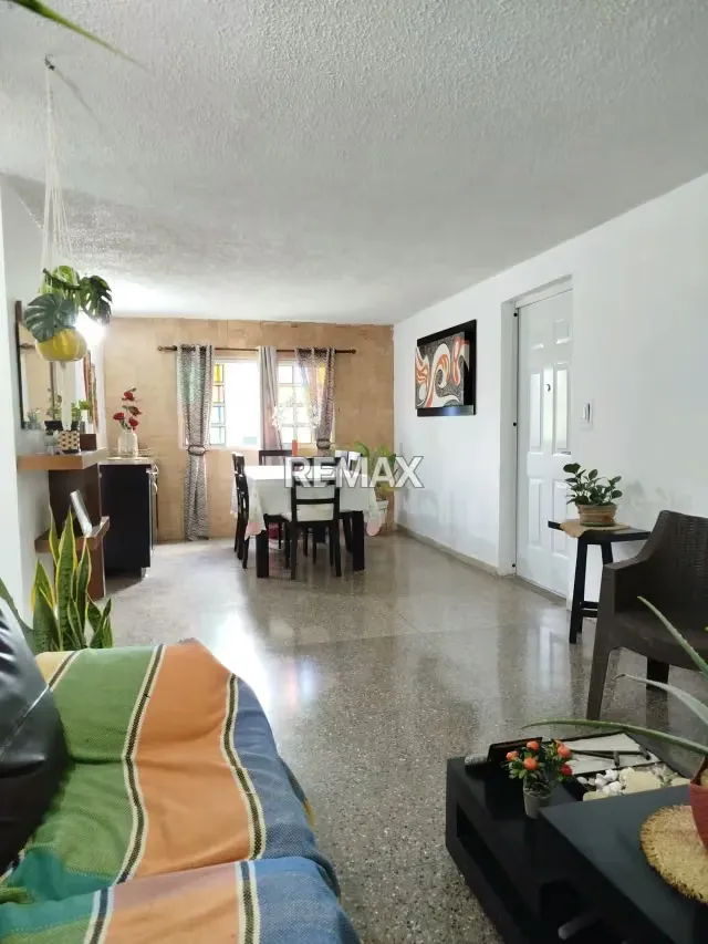 En venta apartamento en Urb. La Haciendita Cagua - 2