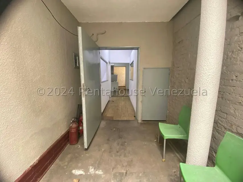 Local Comercial en Alquiler en Bello Monte, Distrito Metropolitano - 4