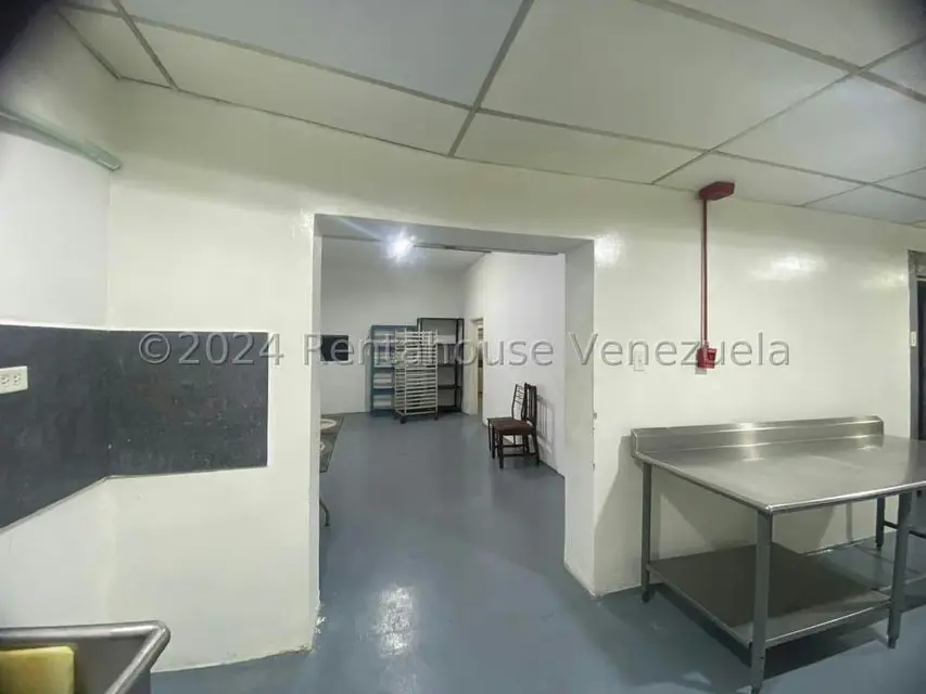 Local Comercial en Alquiler en Bello Monte, Distrito Metropolitano - 10