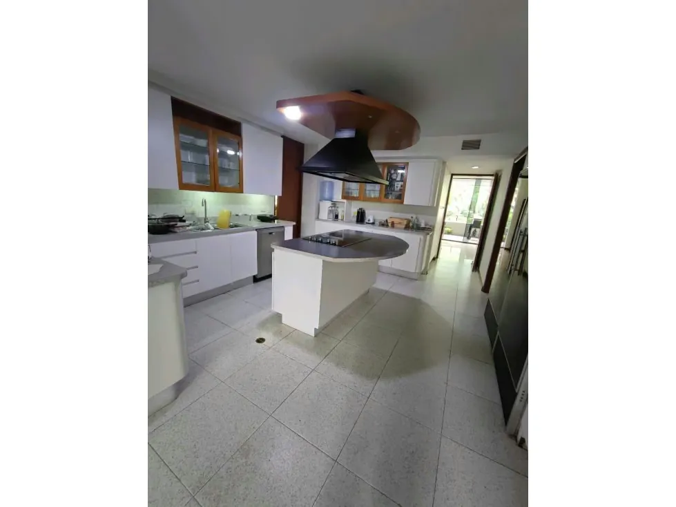 Alquilo apartamento c/vista 350m2 Los Palos Grandes 0305 - 9