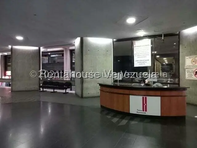 Oficina en Venta en Prados del Este, Distrito Metropolitano - 2