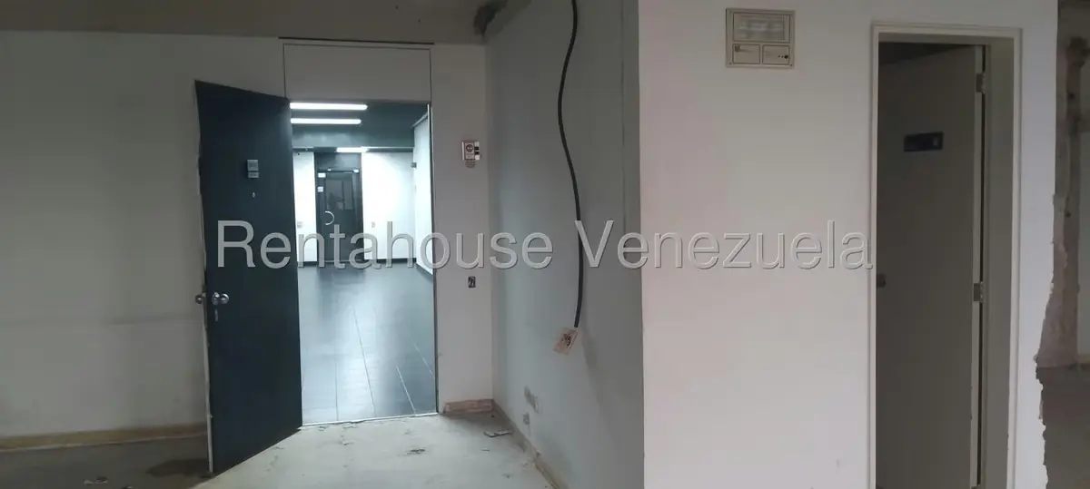 Oficina en Venta en Prados del Este, Distrito Metropolitano - 5