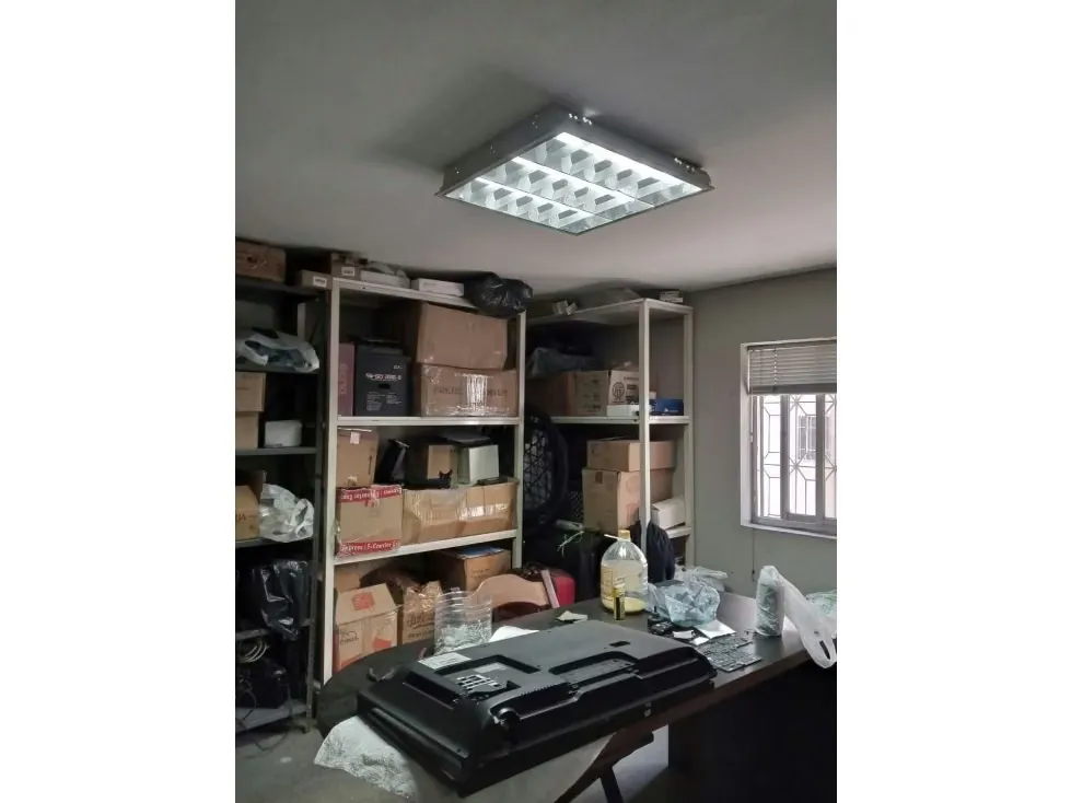Oficina Comercial de 60 m² P-2 La Candelaria: Excelente Ubicación