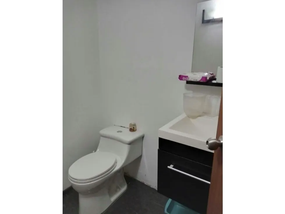 Oficina Comercial de 60 m² P-2 La Candelaria: Excelente Ubicación - 3