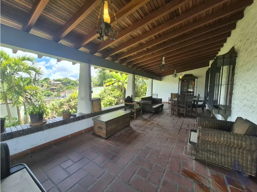 Vendo casa 500m2 Lomas del Club Hipico 8370 - 13