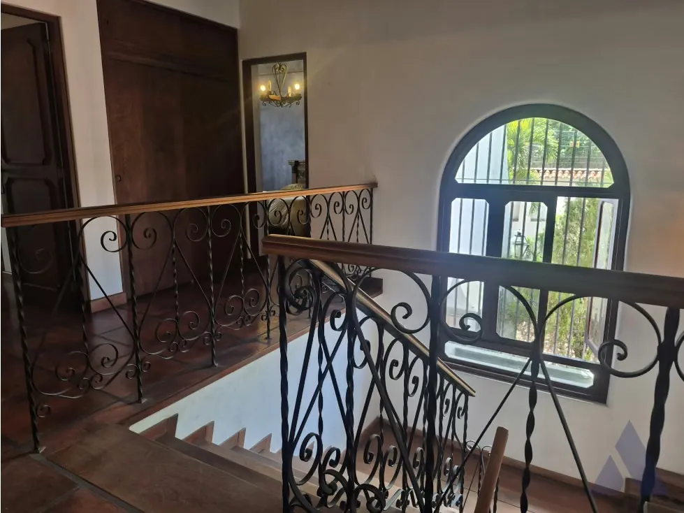 Vendo casa 500m2 Lomas del Club Hipico 8370 - 16