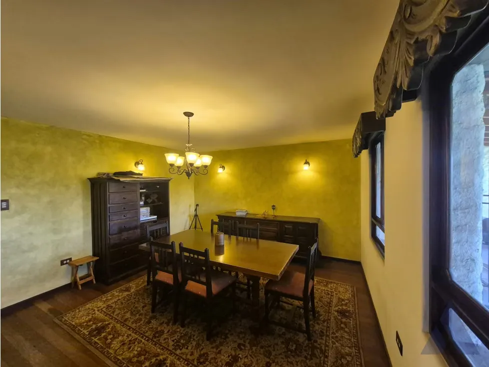 Vendo casa 500m2 Lomas del Club Hipico 8370 - 9