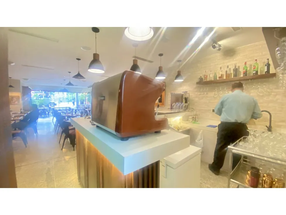 Vendo fondo de comercio restaurante 248m2 Plaza Altamira 8865 - 11